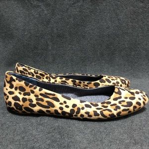 Dr. Scholls Womens Slip On Be Energized Leopard Print Comfort Shoes Flats Size 7